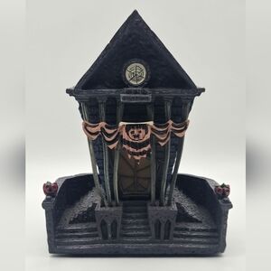 Hawthorne Village Town Hall Nightmare Before Christmas Pre- owned - Light House